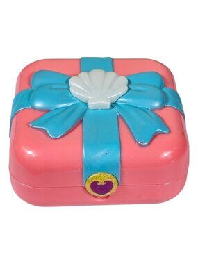 Polly Pocket Hidden Hideouts Mermaid Cove Compact PAYSET 2018 With Doll.